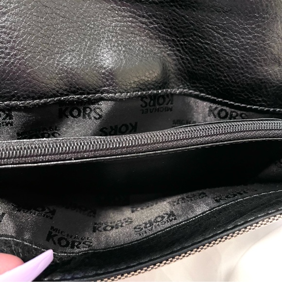 Michael Kors Large Monogram Checkbook Wallet, Black & Tan, Excellent! - Picture 8 of 10